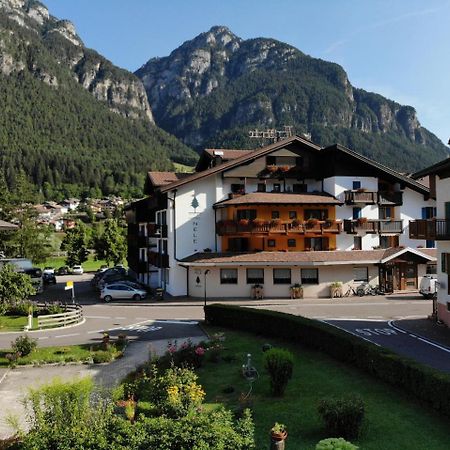 Hotel Nele Ziano Di Fiemme Luaran gambar